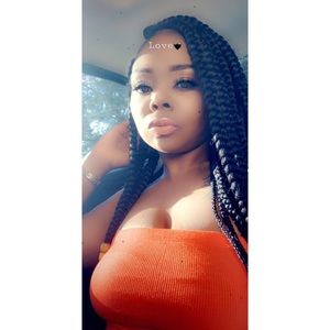 Meet your Posher, Renasia